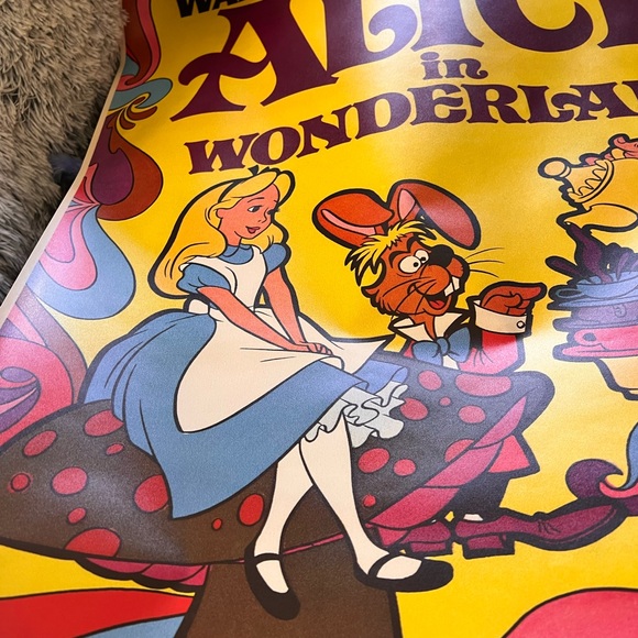 Alice in wonderland poster. - Picture 4 of 5
